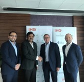 Holiday Inn Dubai Deira Islands Signing